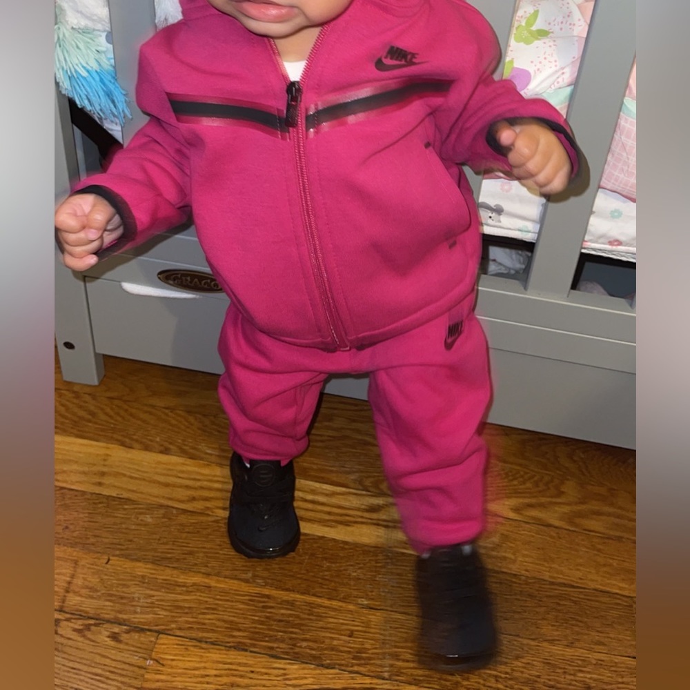 Nike set toddler girl. Pink & black